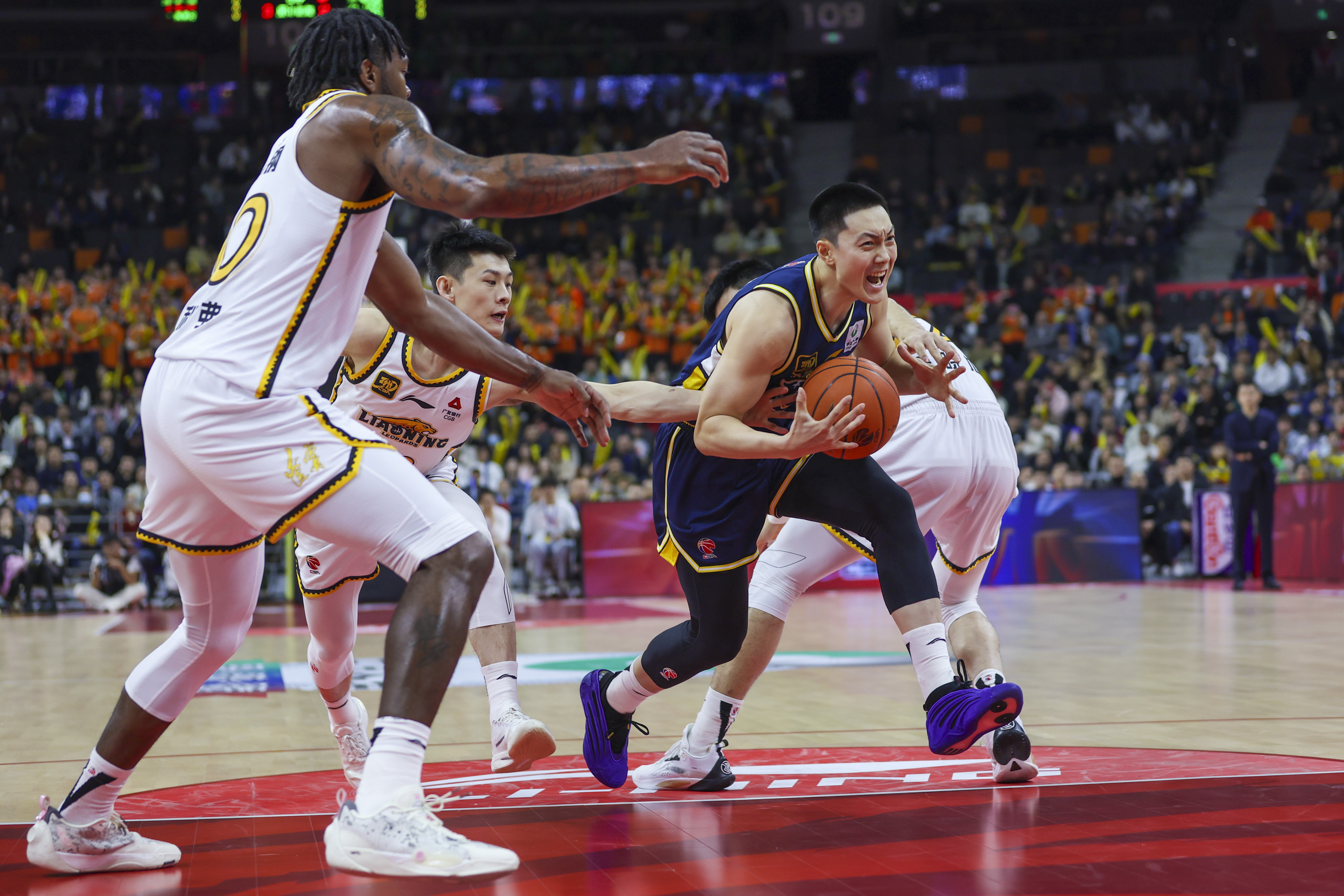 半岛体育app-欧文60分全场回放中文解说免费