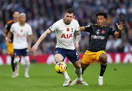 谁的铲球几乎毁了杰克逊马丁内斯的是谁