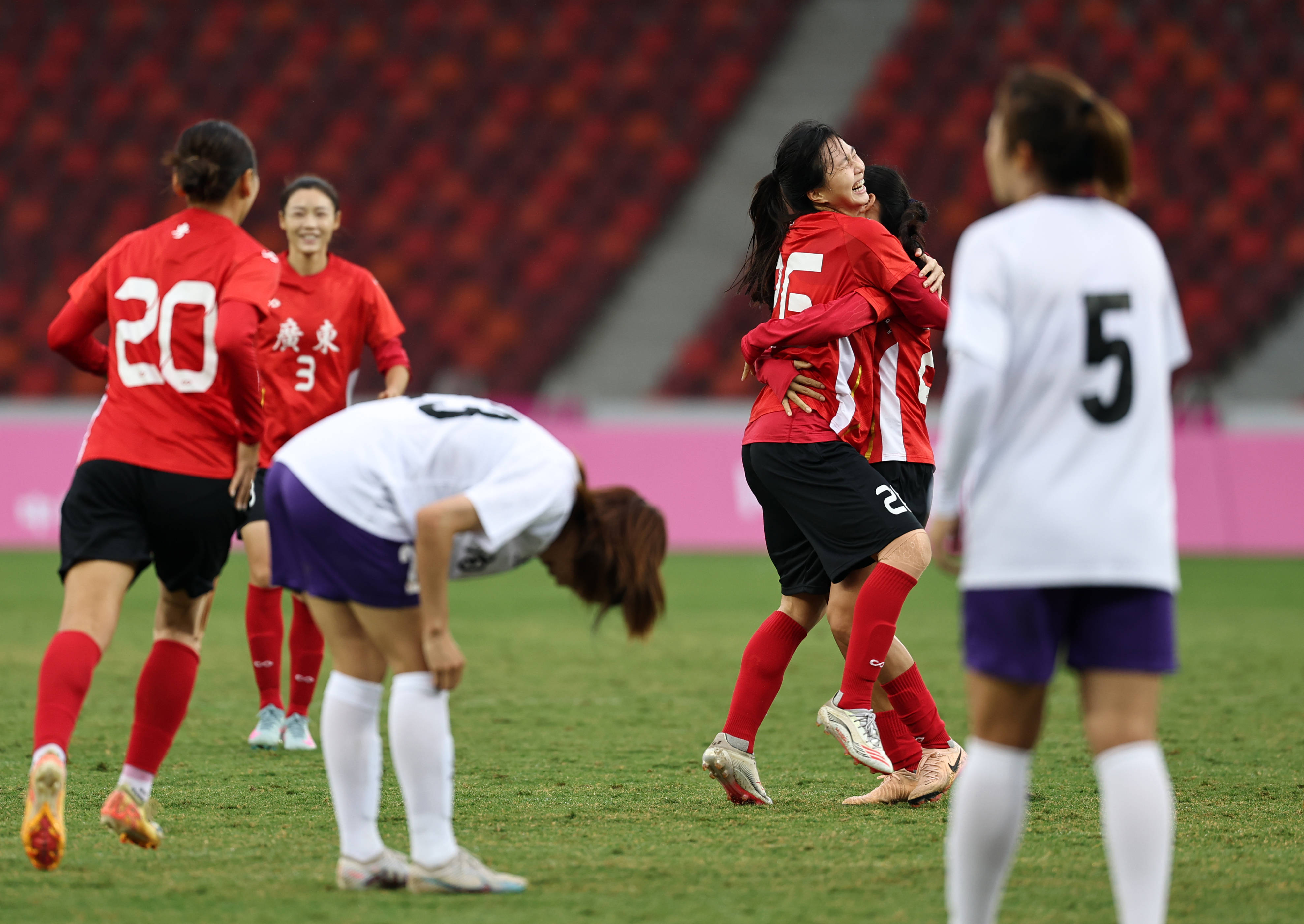 女子足球队比赛